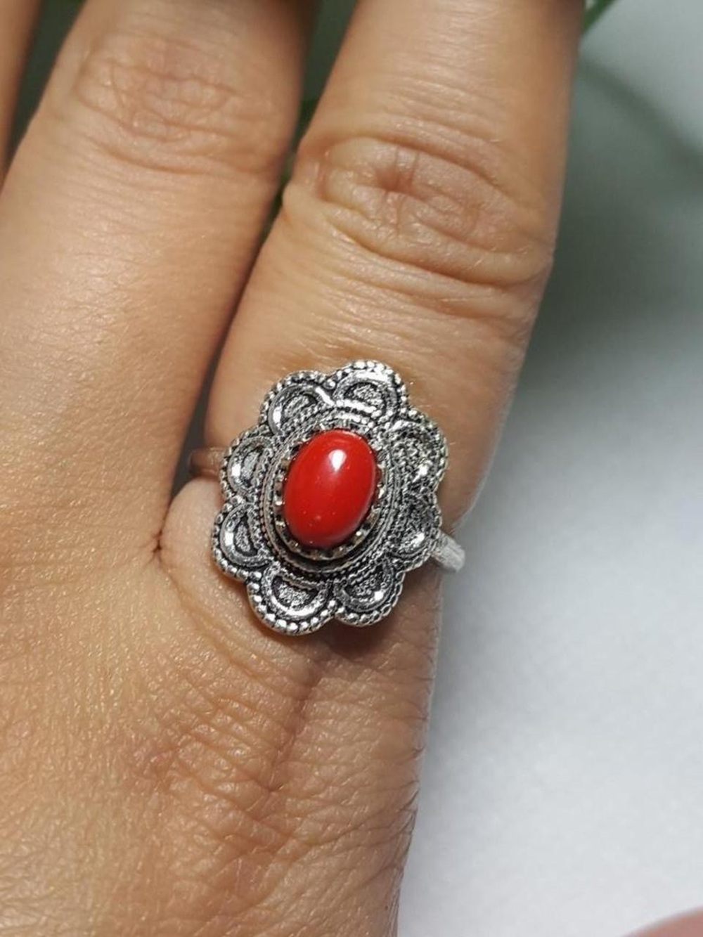Vintage-Inspired 925 Silver Coral Floral Ring with Red Stone